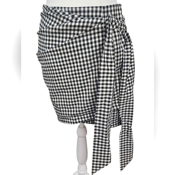 ETOPHE STUDIOS Gingham Wrap Mini Skirt with Tie Front In Black/white. Size Med - Picture 1 of 11